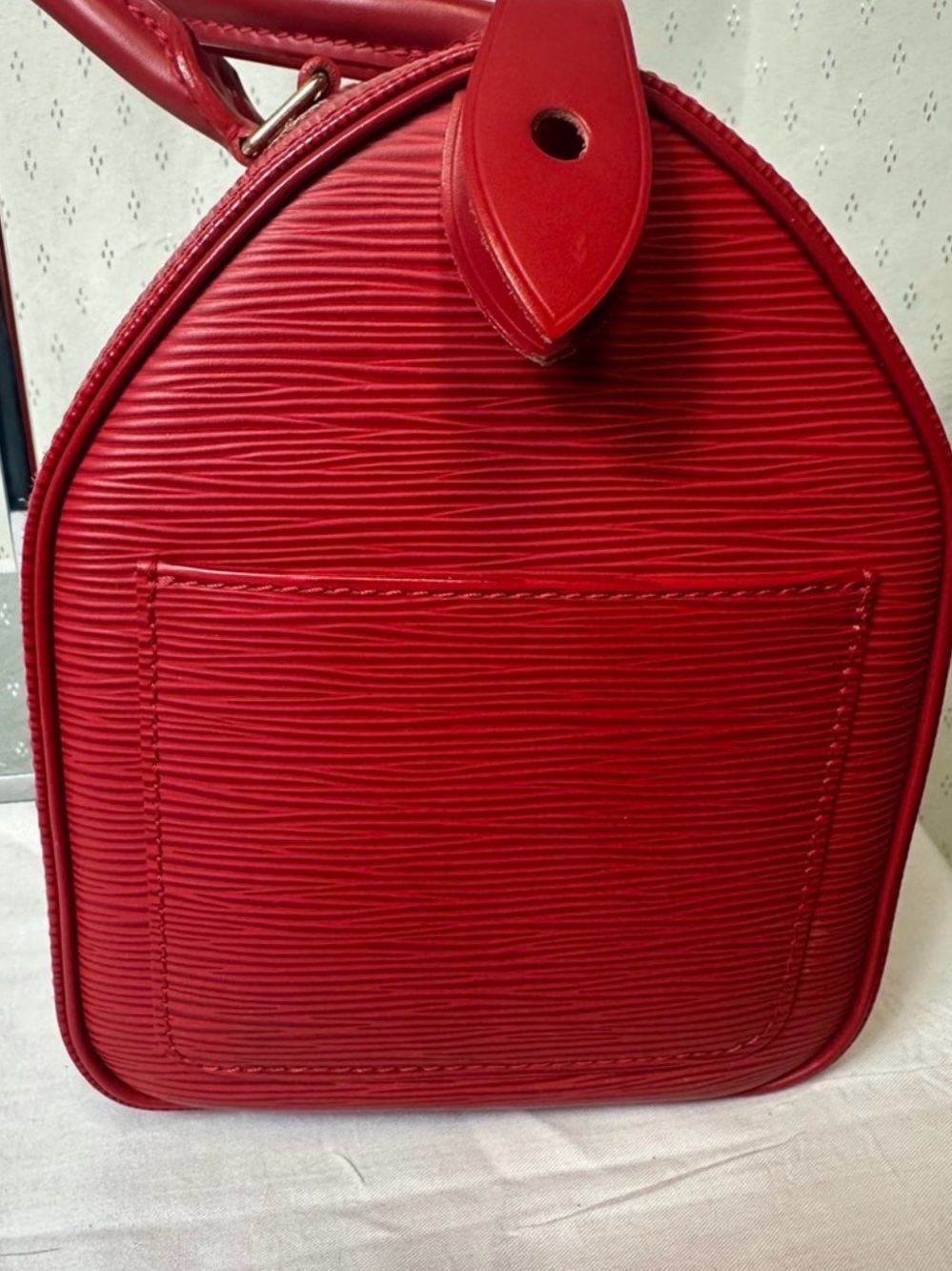 Louis Vuitton Red Epi Speedy 30 with Gold Hardware - Picture 9 of 16